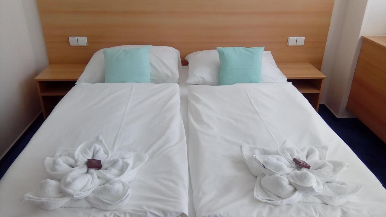 Hotel O.K. 1 Beroun  Ngoại thất bức ảnh