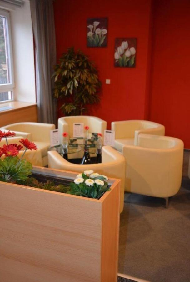 Hotel O.K. 1 Beroun  Ngoại thất bức ảnh