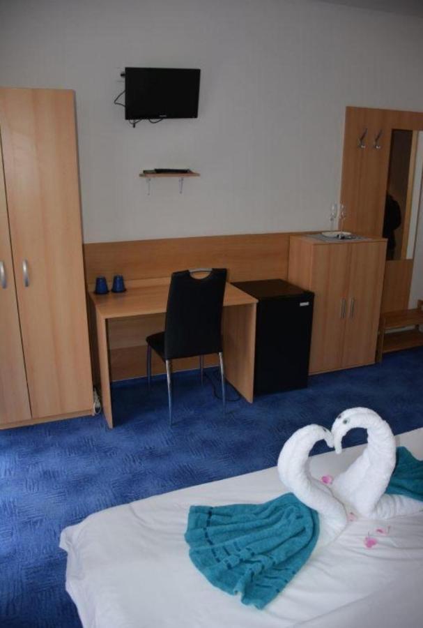 Hotel O.K. 1 Beroun  Ngoại thất bức ảnh