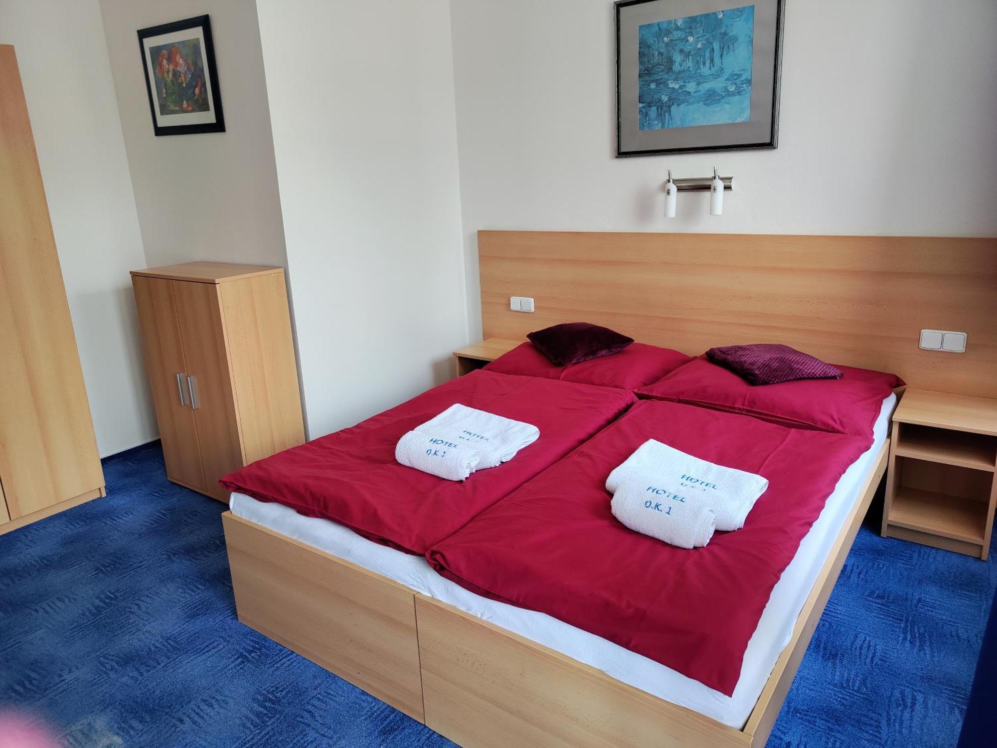 Hotel O.K. 1 Beroun  Ngoại thất bức ảnh