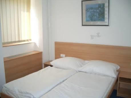 Hotel O.K. 1 Beroun  Ngoại thất bức ảnh